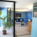 Hotel & La Baia