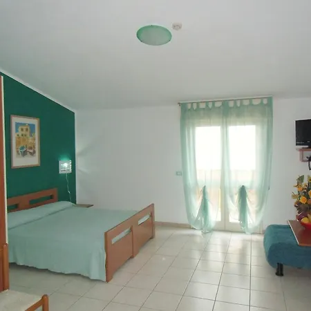 & La Baia Hotell