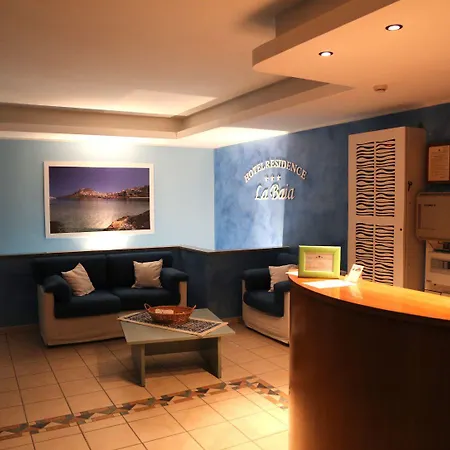 & La Baia Hotell
