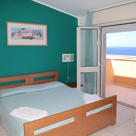 & La Baia Otel 3*