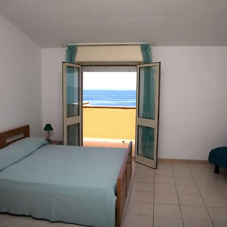 & La Baia Hotel 3*