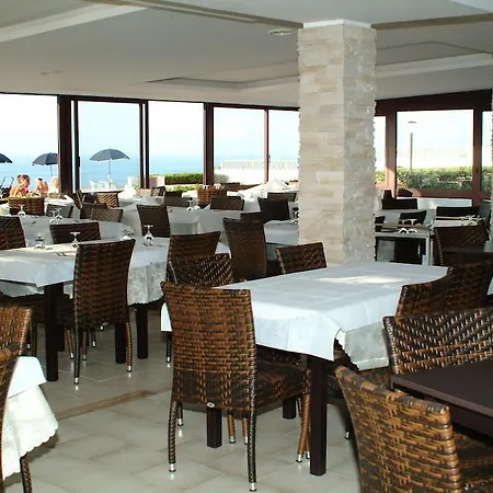 & La Baia 酒店 3*
