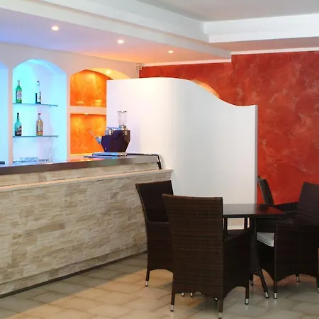 Hotel & La Baia